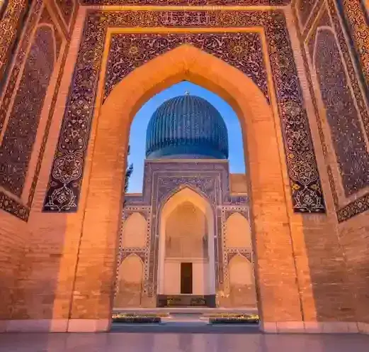 Uzbekistan with Northwestern Nukus Tour